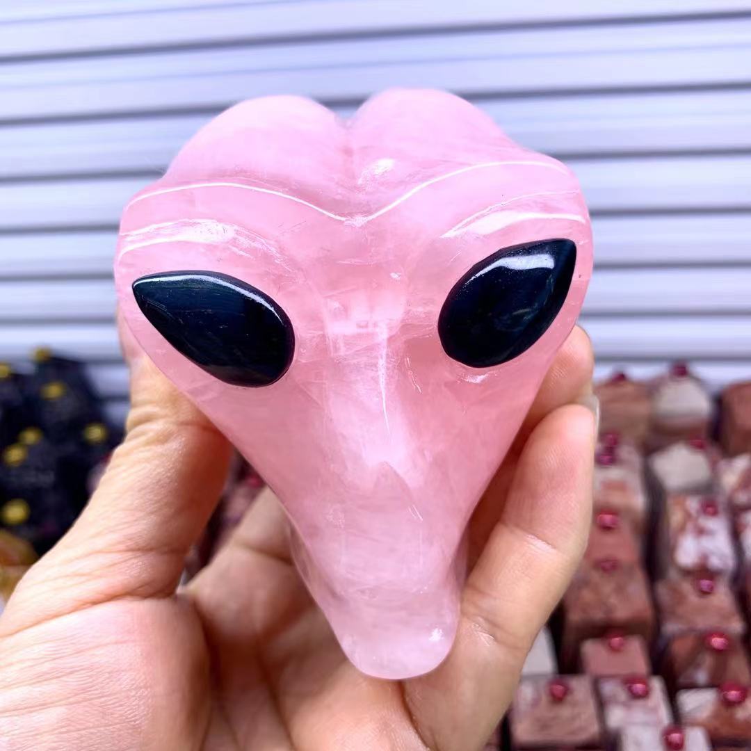 Crystal alien skull