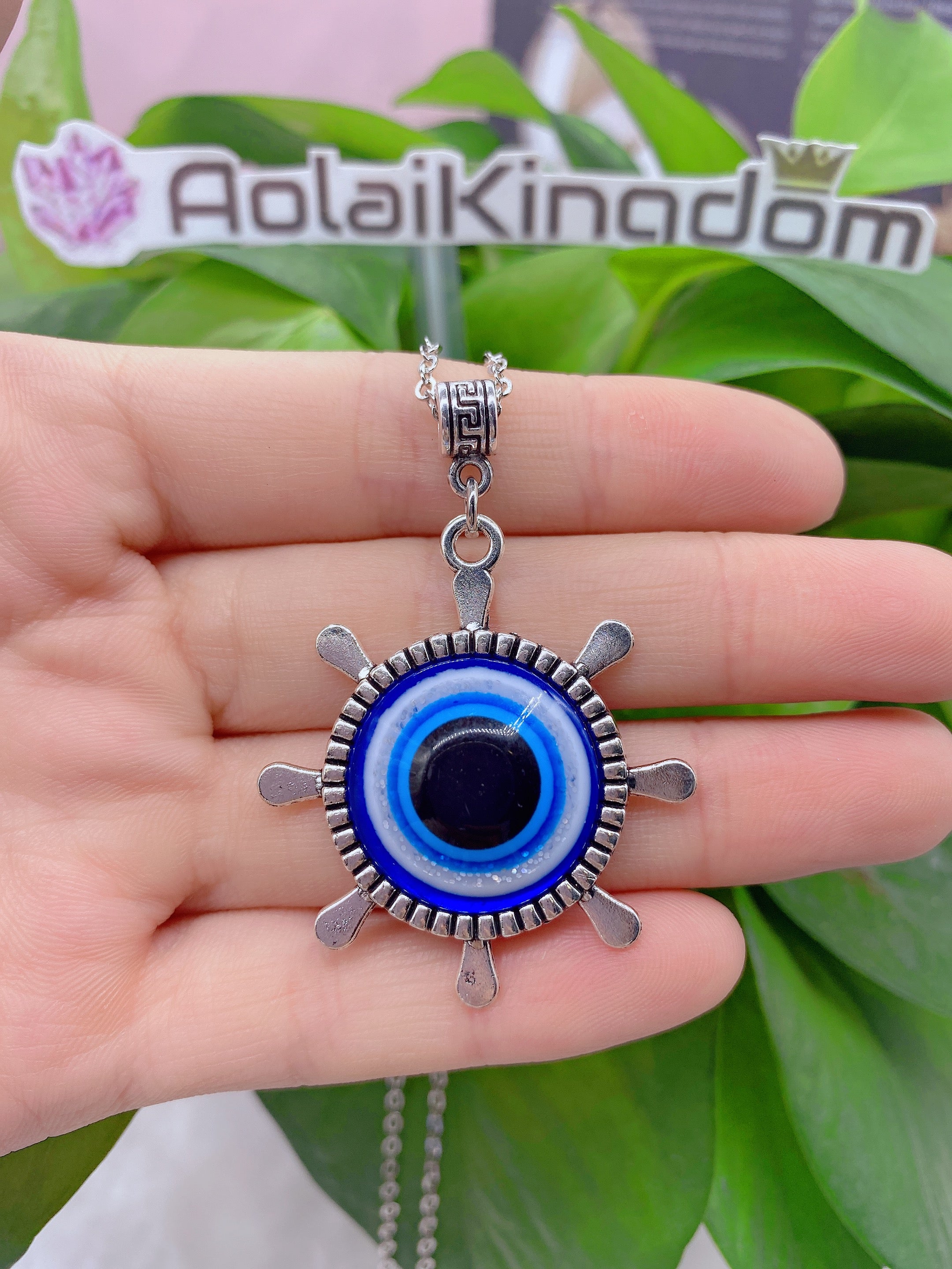 Evil's eye pendant/necklace